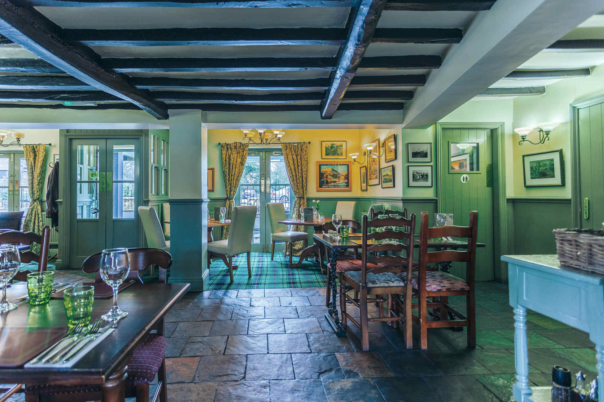 The Royal Oak BangoronDee